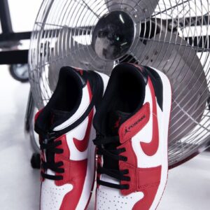 Моделот на патики Air Jordan FlyEase комбинира ретро изглед со нови технологии Моделот на патики Air Jordan FlyEase комбинира ретро изглед со нови технологии