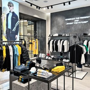 City Fashion отвори нова моно бренд продавница KARL LAGERFELD во Skopje City Mall: Добредојдовте во светот на KARL LAGERFELD